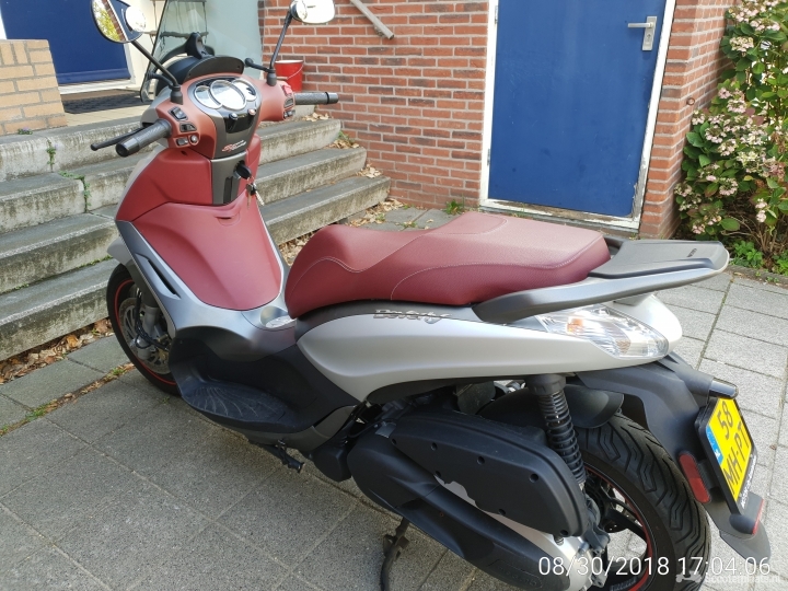 Piaggio Beverly Sport Touring beige